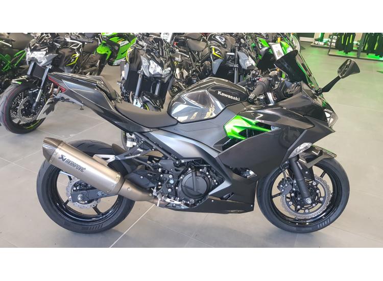 KAWASAKI NINJA 400 (Full équipée)
