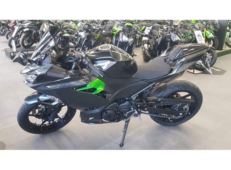 KAWASAKI NINJA 400 (Full équipée)