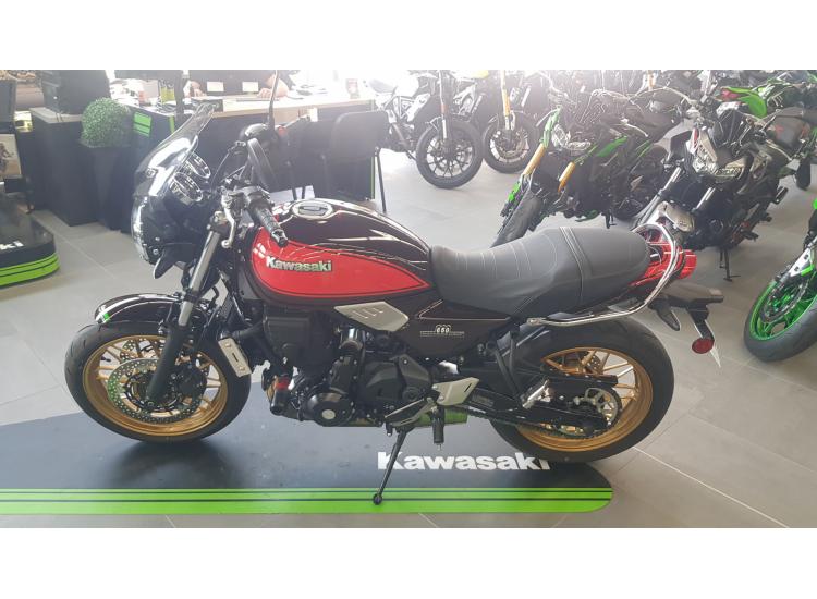KAWASAKI Z650 RS (RABAISSEE)