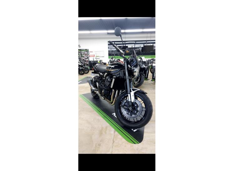KAWASAKI Z 900RS ( 152 €/mois)
