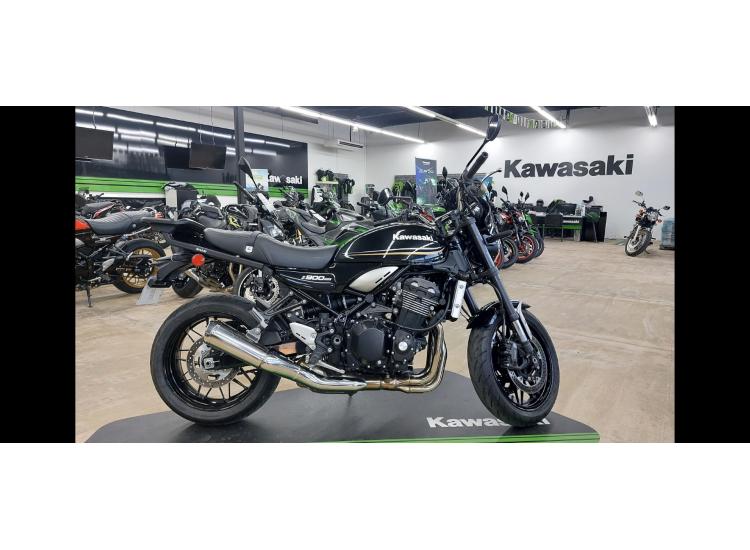 KAWASAKI Z 900RS ( 152 €/mois)