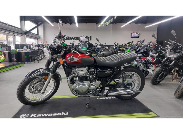 KAWASAKI W 800 (114€/MOIS)