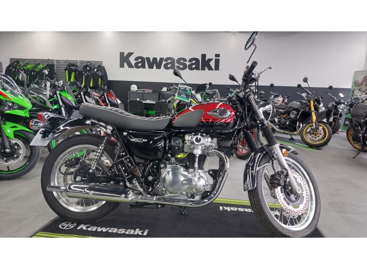 KAWASAKI W 800 (114€/MOIS)