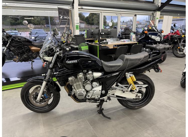 YAMAHA XJR 1300
