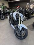 SUZUKI GSR 750