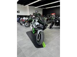 KAWASAKI Ninja 7 Hybrid
