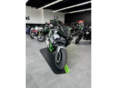 KAWASAKI Ninja 7 Hybrid