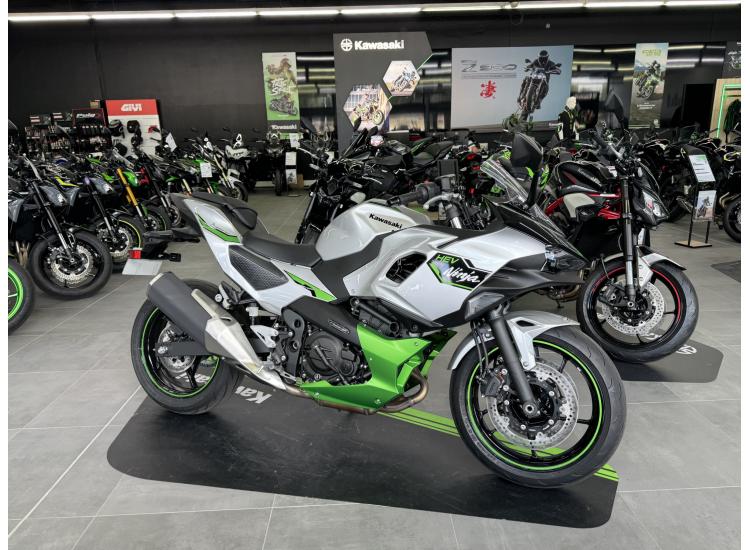 KAWASAKI Ninja 7 Hybrid