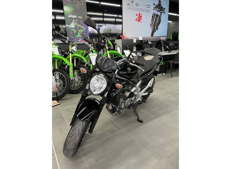 SUZUKI GLADIUS 650