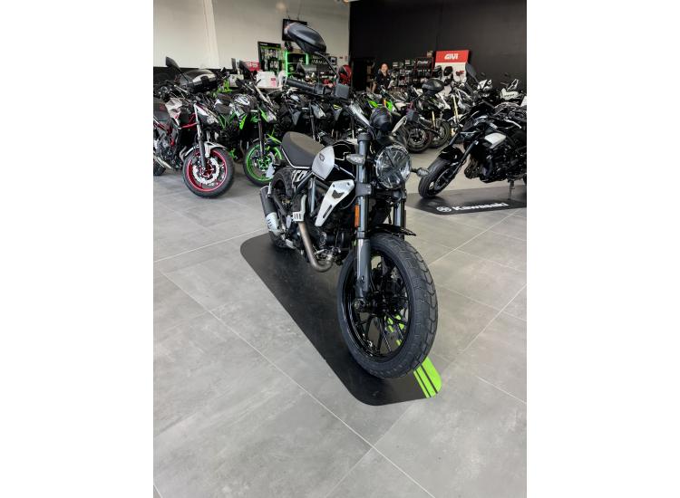 DUCATI SCRAMBLER 800