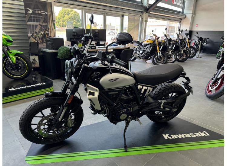 DUCATI SCRAMBLER 800